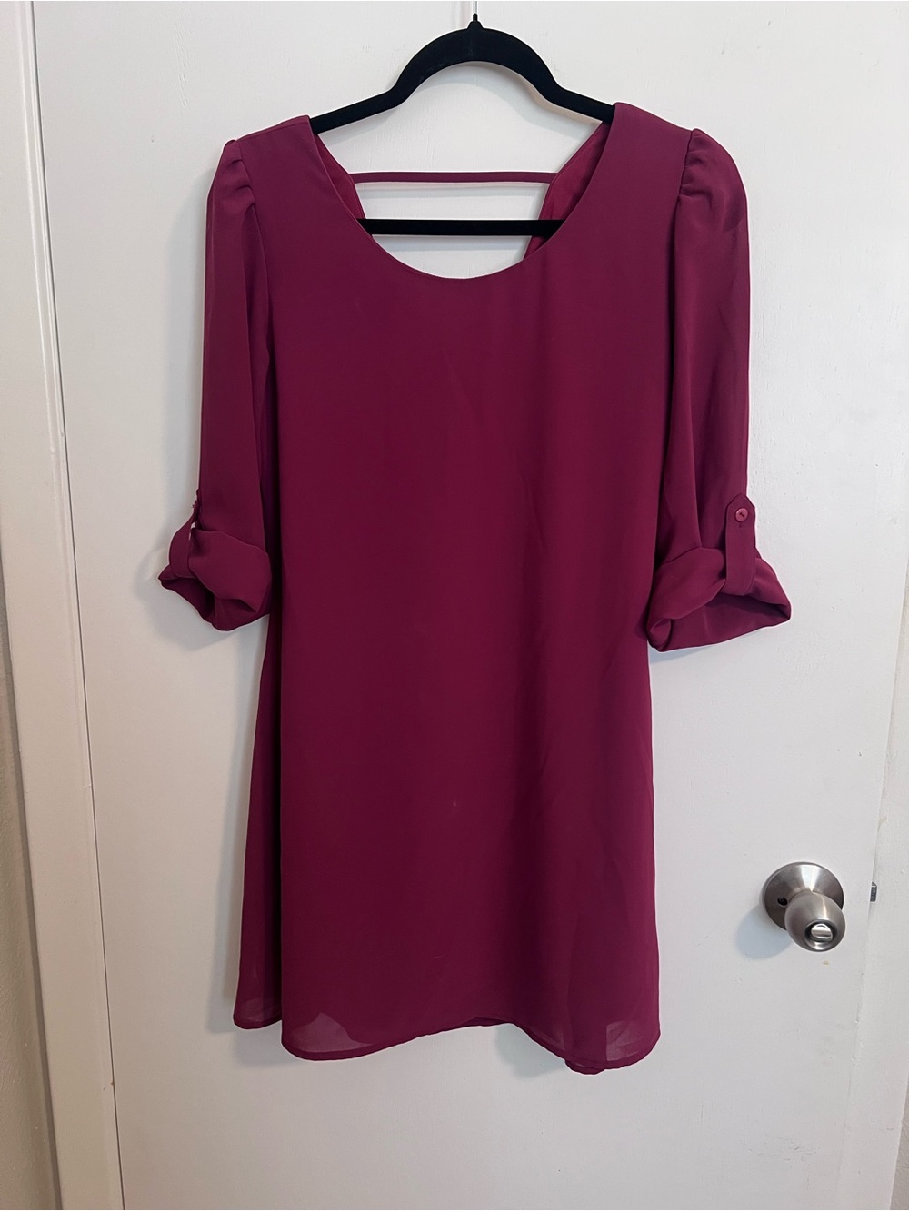 Women's Scoop Neck Shift Dress in Berry